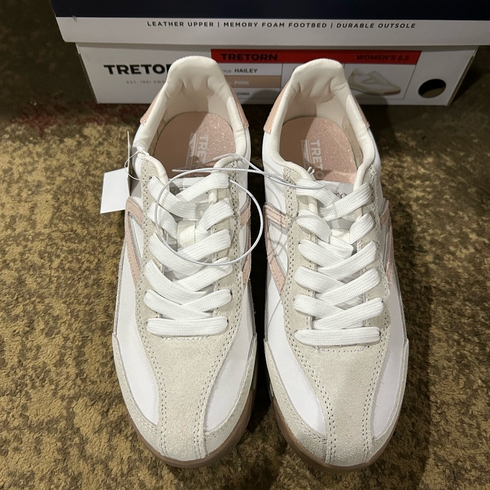 BNWT Tretorn Women's Hailey Pink Lace Up Memory Foam Sneakers Size 6.5